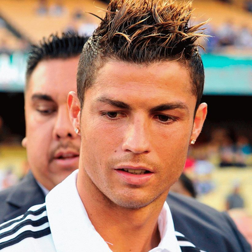 Acconciatura da uomo Cristiano Ronaldo con un taglio di capelli da uomo classico mohawk