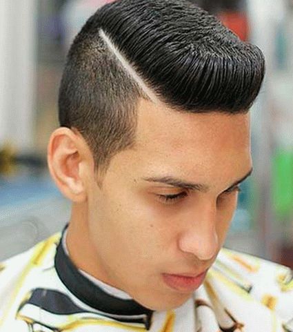 Pompadour acconciatura maschile