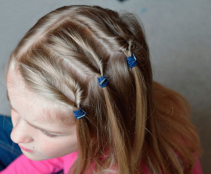 Acconciature per bambini per ragazze per ogni giorno in 5 minuti su capelli medi